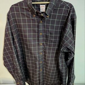Brooks Brothers Mens dress shirt, size large